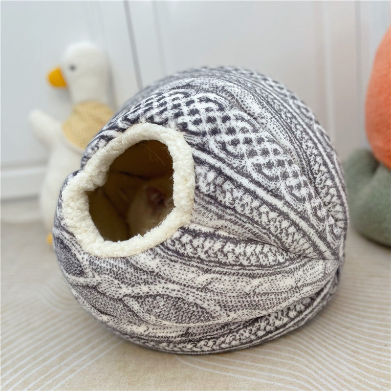 Toca Cozy Nest — Woven Wool Cat Bed